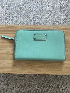 kate spade Mint Green Pebbled Leather Zip Wallet with Gold Hardware